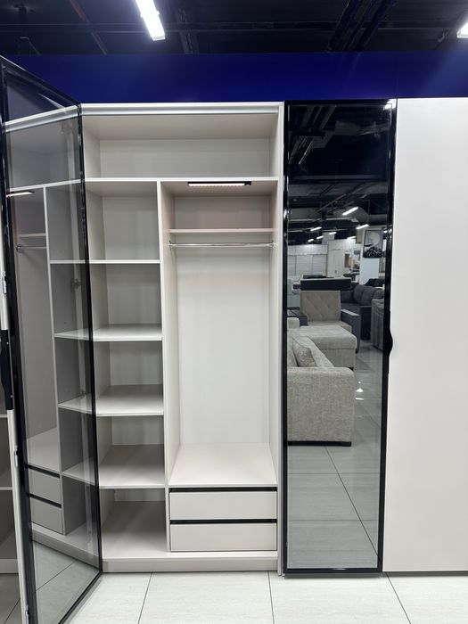 Большой шкаф, маленький шкаф