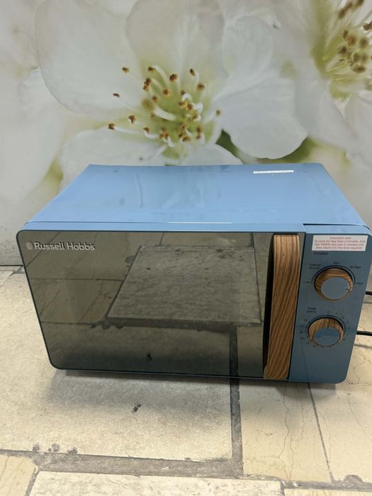 Микровълнова фурна Russell  Hobbs