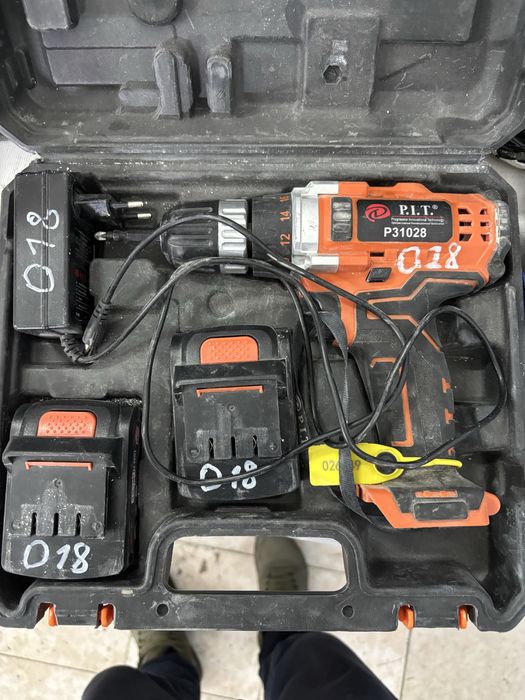 Шуруповерт аккумулятор