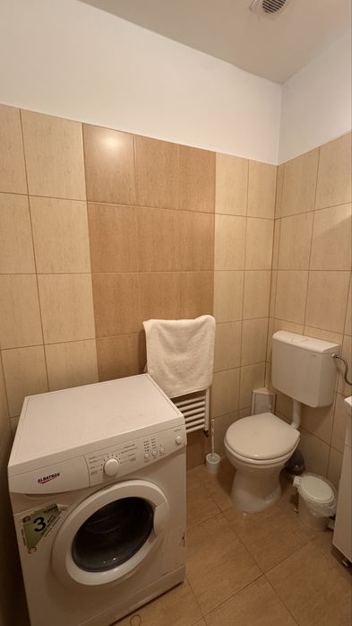 Apartament cu o camera/ Garsoniera 7 Noiembrie, zona Faget, 5-10 minute de UMFST si Spitalul Judetean