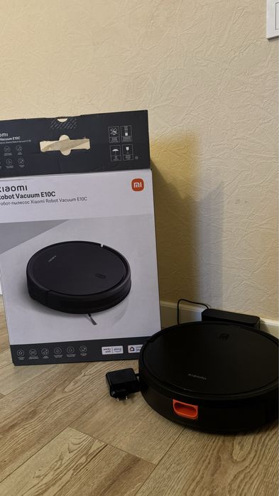 Робот пылесос.