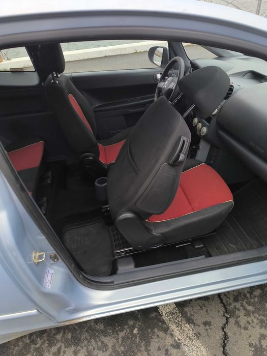 Mithubishi Colt  3 usi albastru ,benzina 1,4