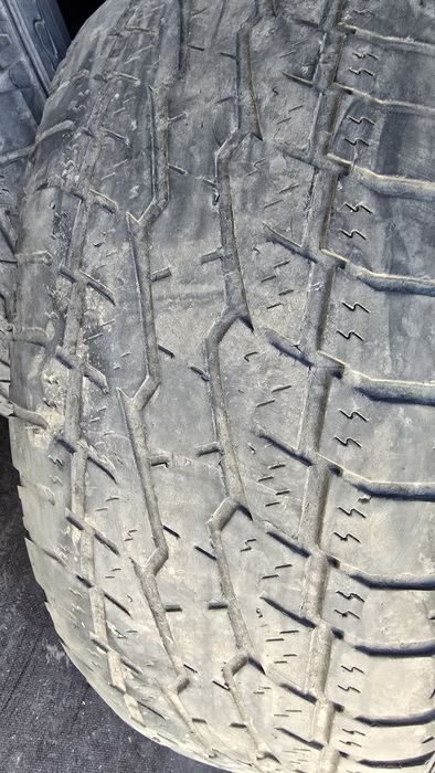 triangle 285 70 R17