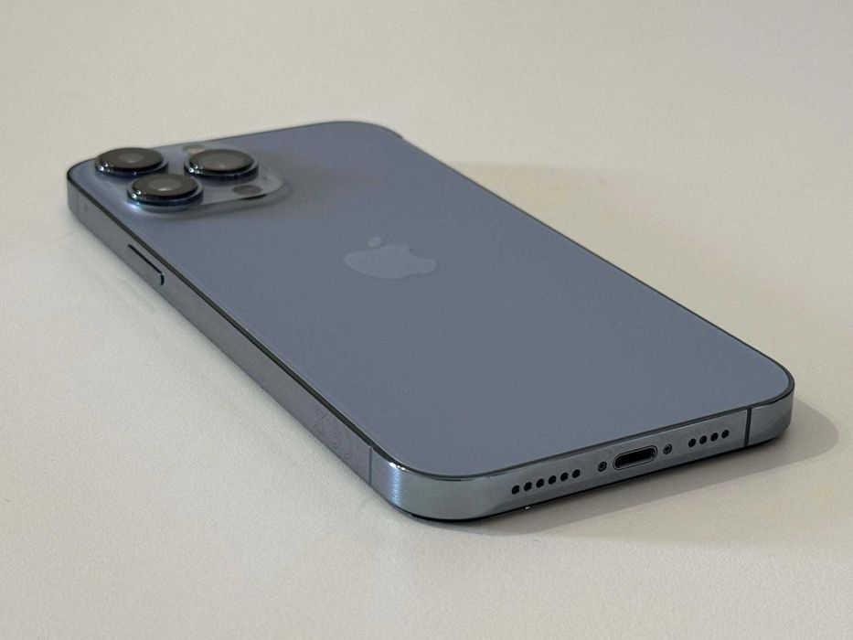 Бартер! iPhone 13 Pro Max 256GB Sierra Blue (Син) 89% Батерия.