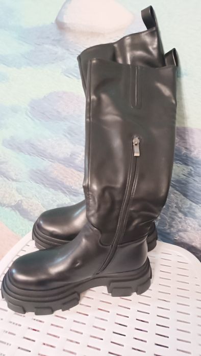 Ботинки зимние, сапоги осенние