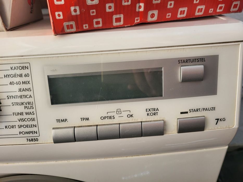 Пералня AEG 76850