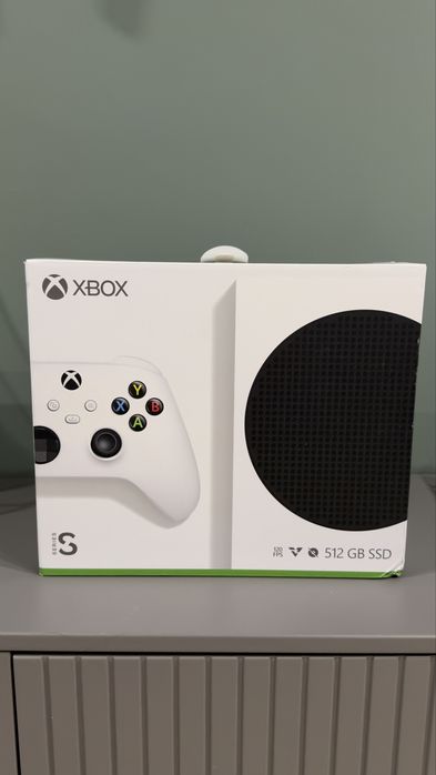 Продаю Xbox Series S