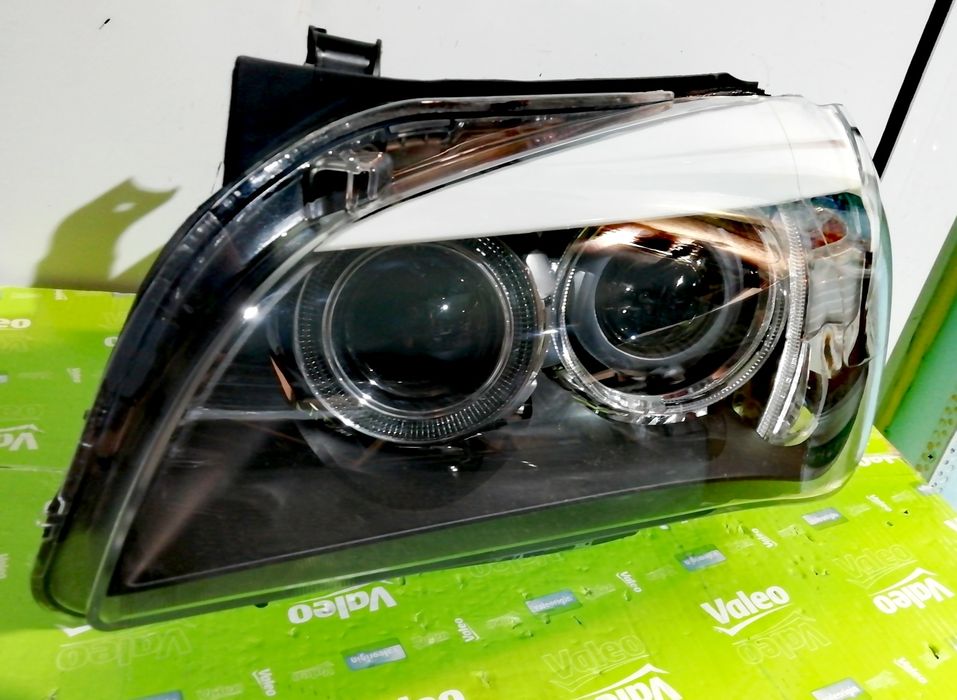 Фар Фарове за БМВ Х1 Е84 / BMW X1 E84 Bi-Xenon.