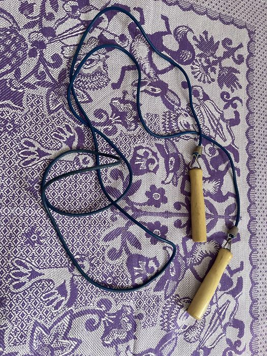 Продаю надувной бутут для бассейна и моря.