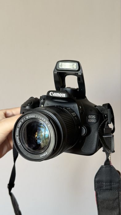 Canon EOS 600D (Kit 18-55 mm)
