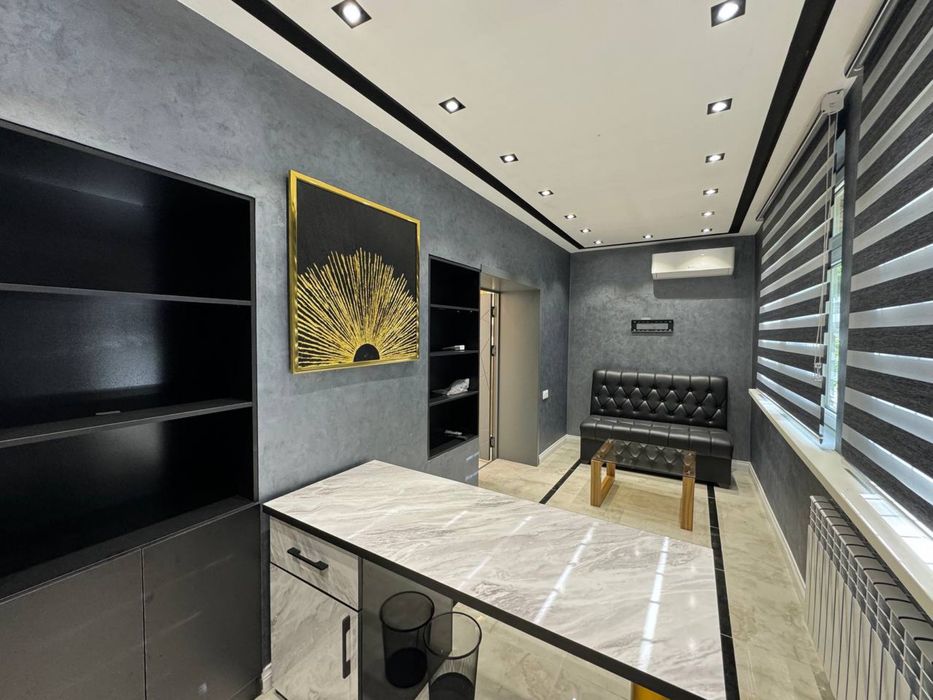 Продаю Своя Hi-Tech Office Ул.Лисунова Кафе Парвоз Вдоль дороги 85м2