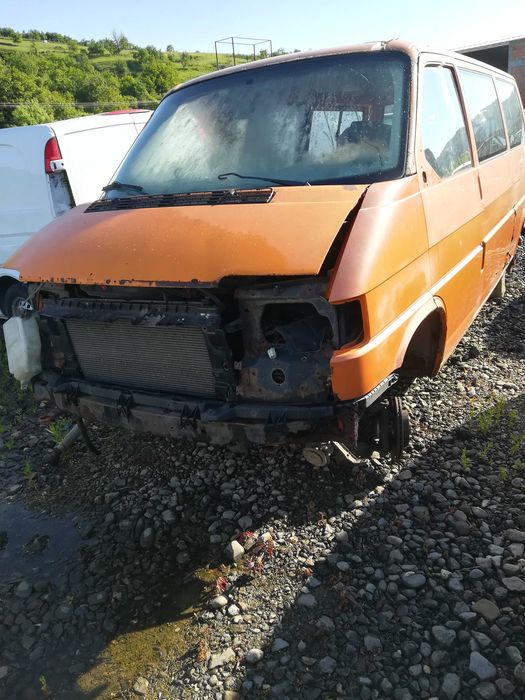 Dezmembrez-Piese Volkswagen T4 2001 2.5 TDI ACV 102 CP/1.9 D/2.4 D