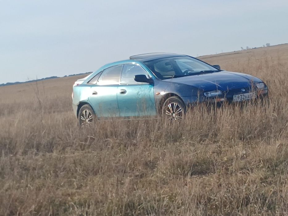 Mazda 323 на ходу