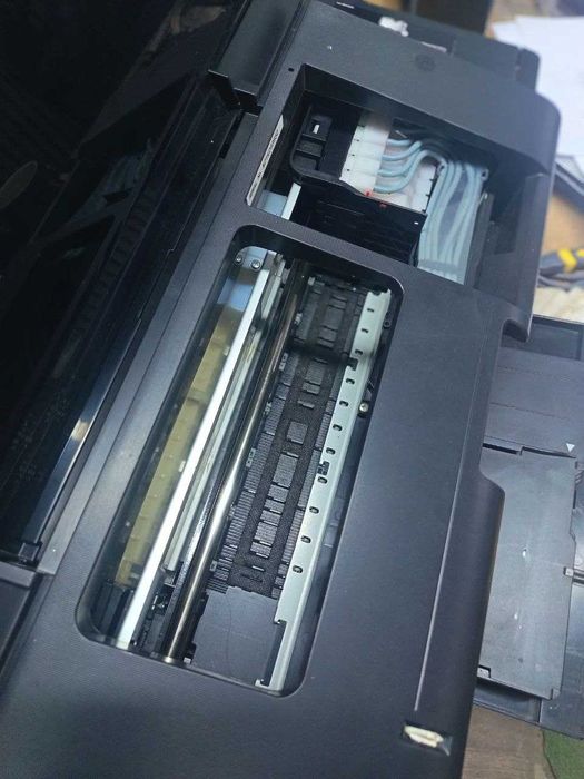 Printer Epson L805 sotiladi