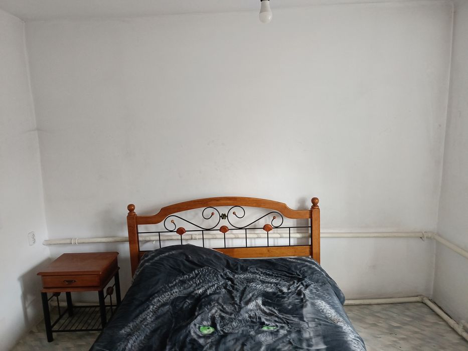 Продается дом в центре за Таиром