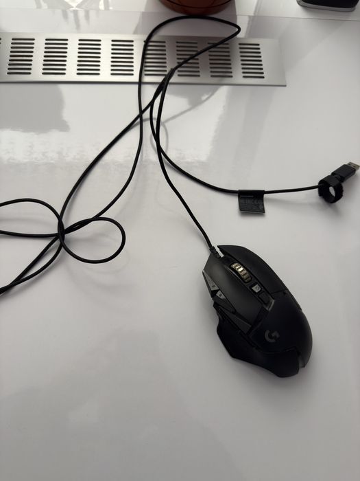 Mouse Gaming Logitech G – precizie mare și design ergonomic