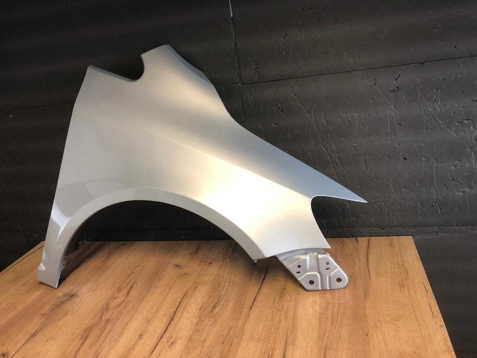 Aripa Fata Dreapta VW Golf 5/V Plus 2005-2009 (LR7L (Auriu))