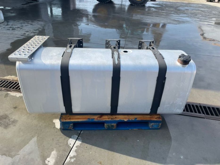 rezervor volvo 175x65x65 730litri 20507578