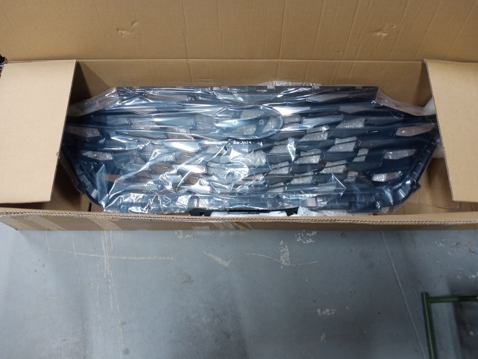 Решетка радиатора Хюндай Кустин