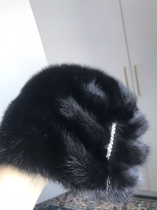 Норковая шапка и борцовки