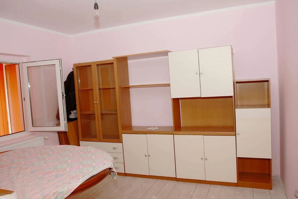 Vand apartament parter