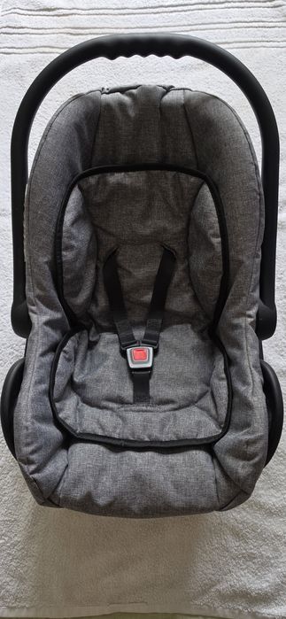 Kit complet nou-născut: Scoică auto, biberoane Avent & NUK, suzete + accesorii