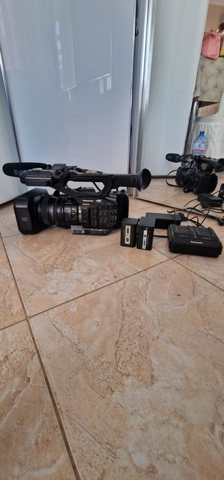 Видеокамера Panasonic UX90