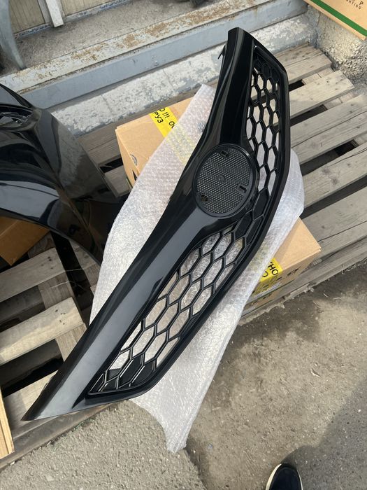 бампер передний toyota