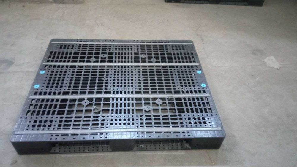 Продам Пластмассовые поддоны