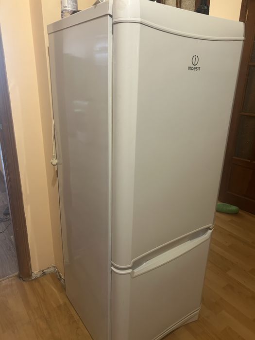 Холодильник индезит