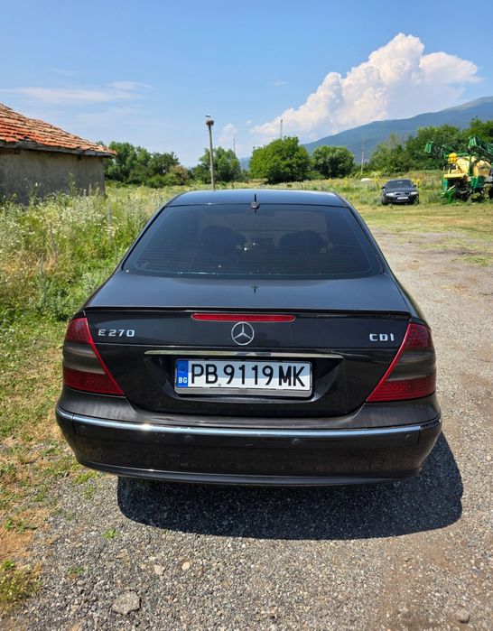 Mercedes benz E270 w211