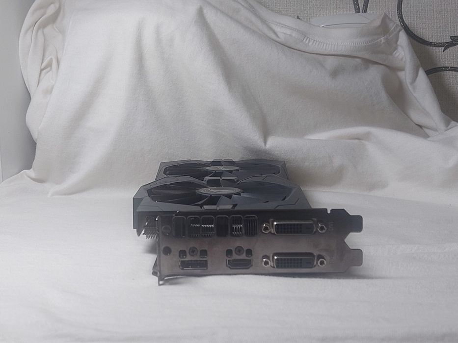 Продам  Geforce GTX 1050 ti Strix 4gb