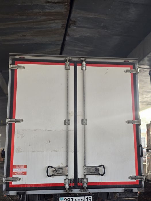 Будка на авто  4.40 .2.20