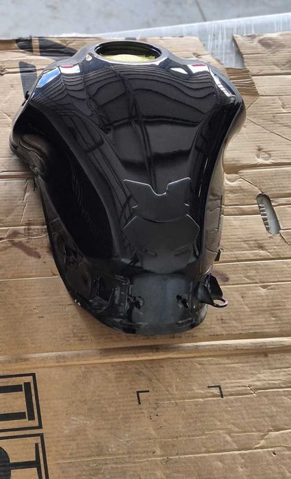 Резервоар за Kawasaki Z1000, Z900, Z650, MT-09, MV Agusta джанта ZX125