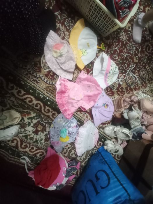 Продаются детские шапки , шляпы