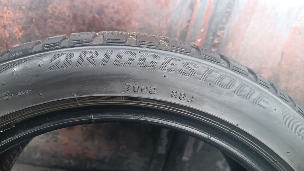 225/45/17 Bridgestone