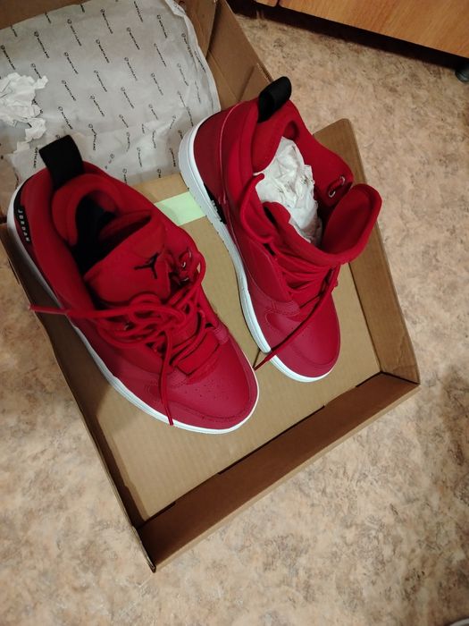 Кроссовки подростковые