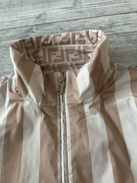 IN STOC | Geaca de faâș Fendi cu 2 fețe Premium