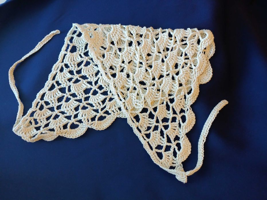 Ажурная косынка, вязанная
