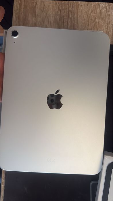 Vand urgent Ipad a16 nou cu cutie