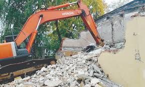 Демонтаж слом снос домов построек дачи