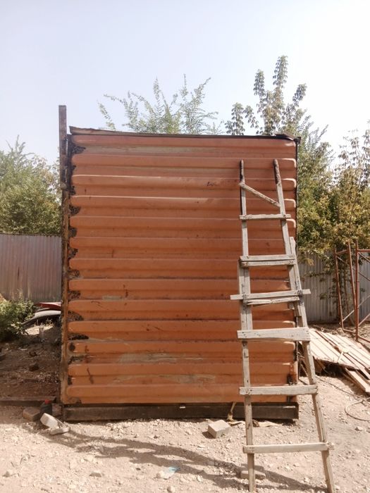 Продам контейнер 4х2.30