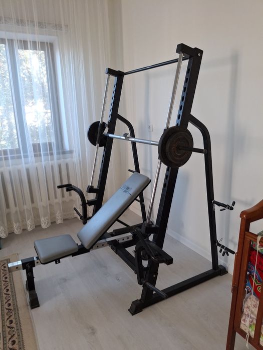 Тренажёр жим лёжа.