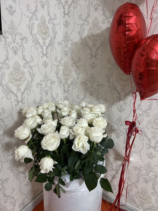 Белая (метровый)роза 38 штук