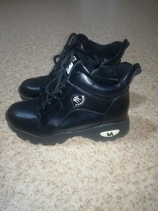 Продам ботинки в отличном состоянии!