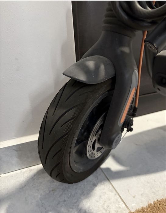 Тротинтка Ninebot Segway