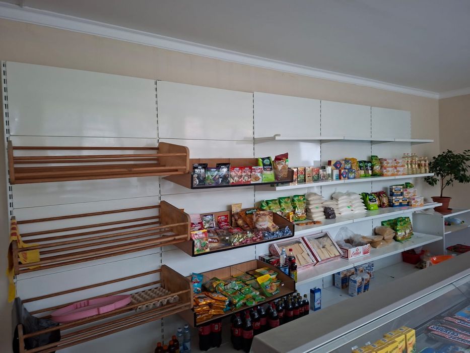 Продается торговые стеллажи