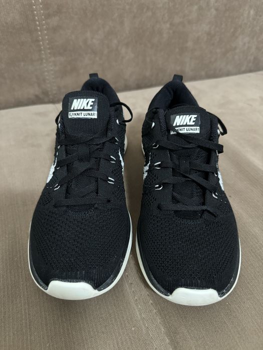 Nike Flyknit Lunar 1
