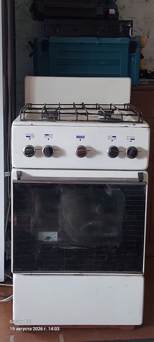 Продам газовую плиту