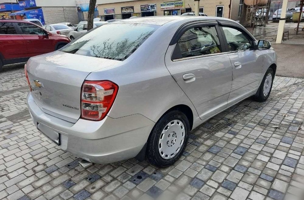 Cobalt 2013. 2-pozitsya.Variantlari bor.